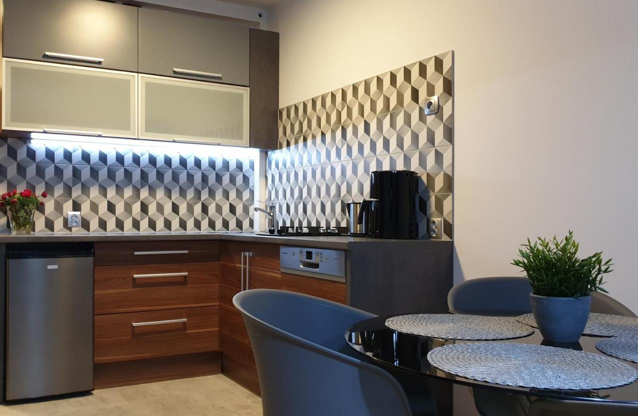 Apartment Tk *